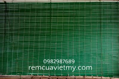 Mành Nhựa che nắng miếng xanh K1