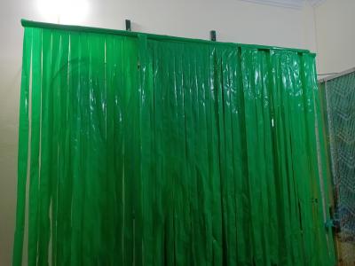 Mành nhựa nhà nghỉ màu xanh lá cây