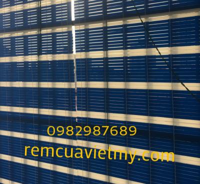 mành nhựa trắng xanh cuốn KT03