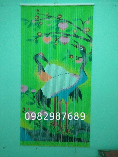 Rèm hạt nhựa kết tranh con hac, cành đào K1