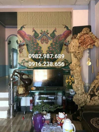 Rèm hạt nhựa kết tranh Công suối